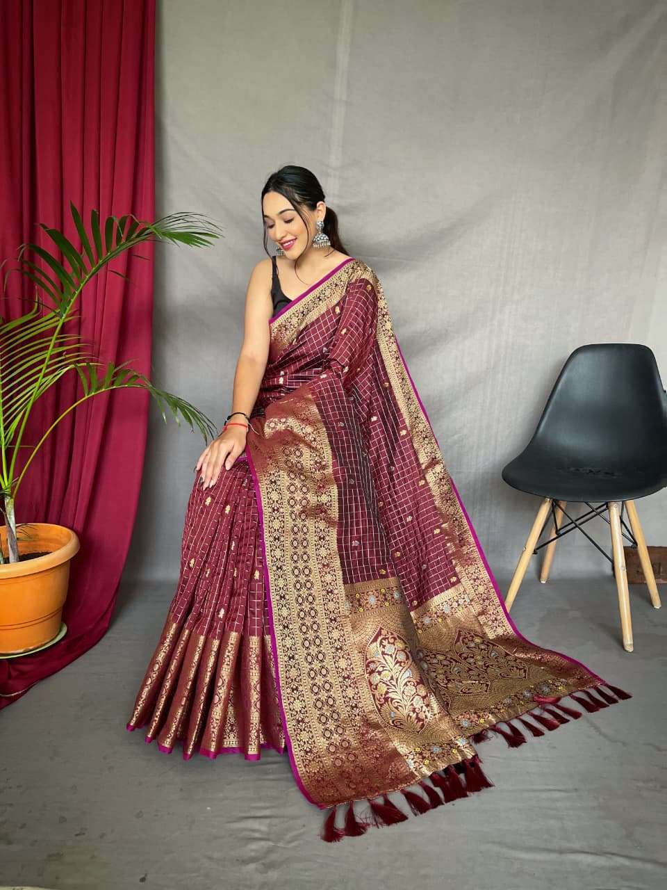 kalindi-antique-weaving-luxurious-handloom-sarees-for-women-14-2026-06-11_12_04_04