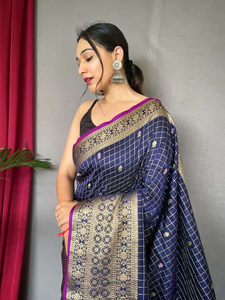 kalindi-antique-weaving-luxurious-handloom-sarees-for-women-19-2026-06-11_12_04_04