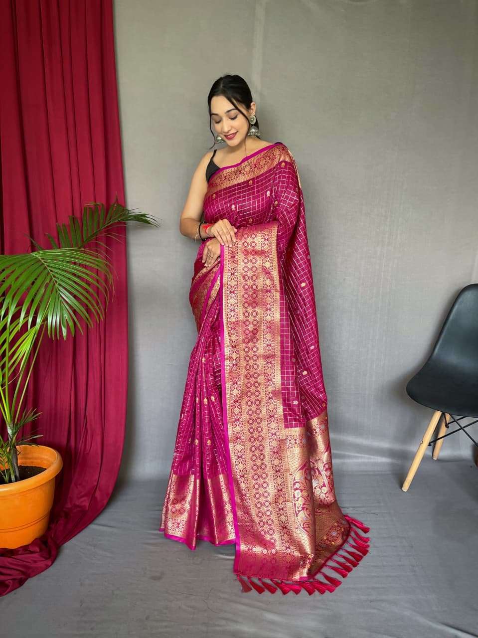 kalindi-antique-weaving-luxurious-handloom-sarees-for-women-5-2026-06-11_12_04_04