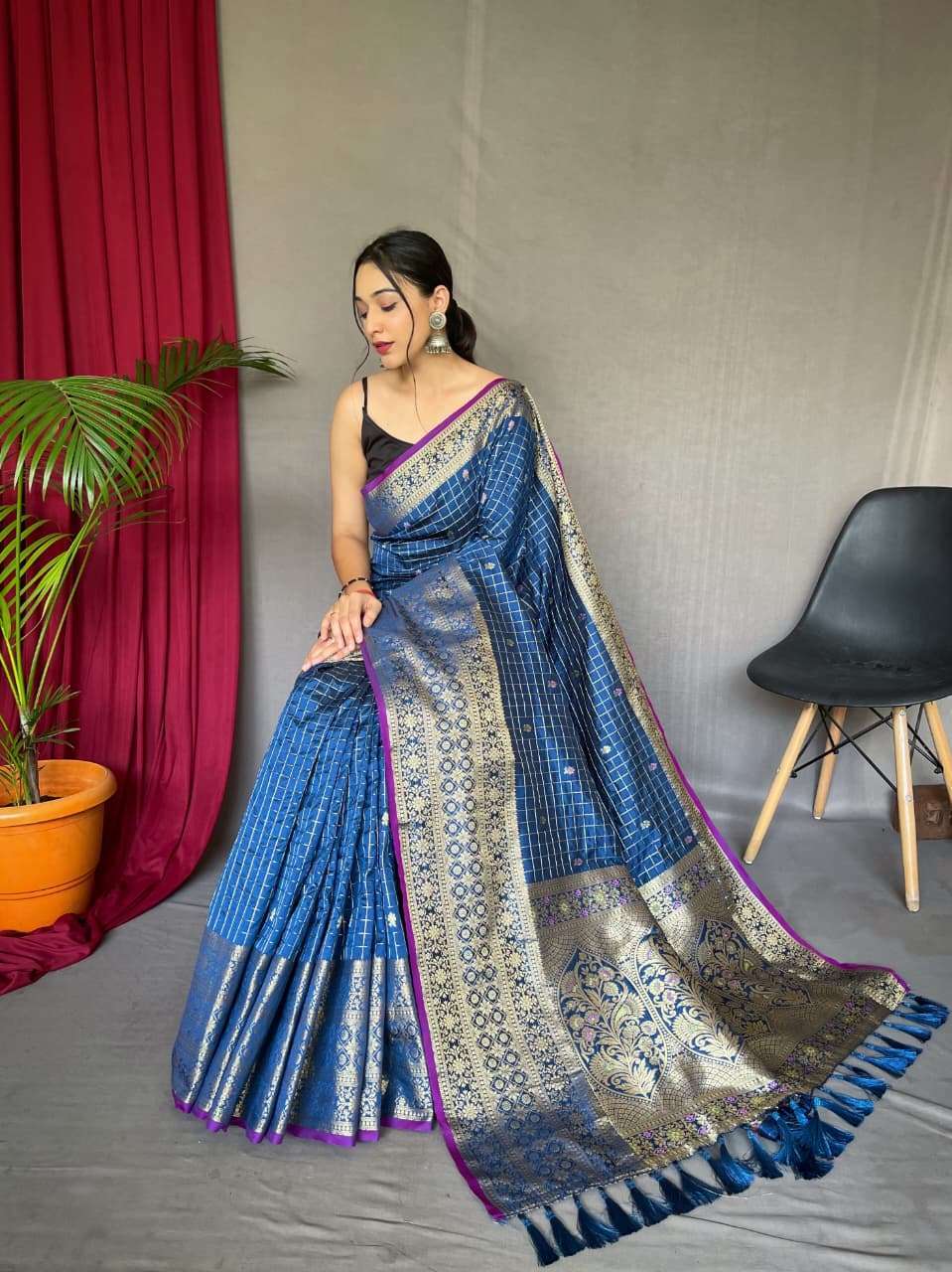 kalindi-antique-weaving-luxurious-handloom-sarees-for-women-8-2026-06-11_12_04_04