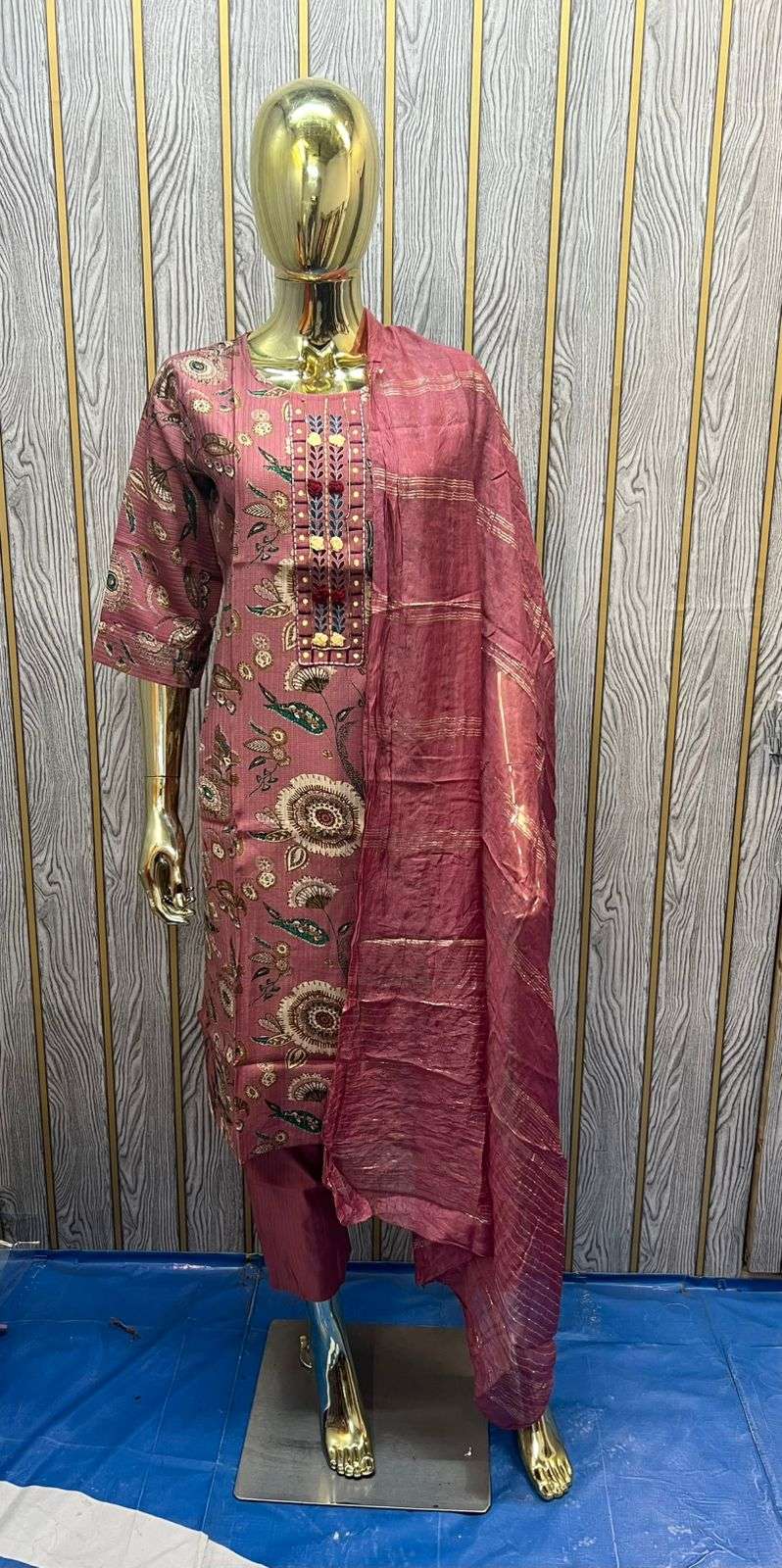 vaniska-rangila17809871001607956429