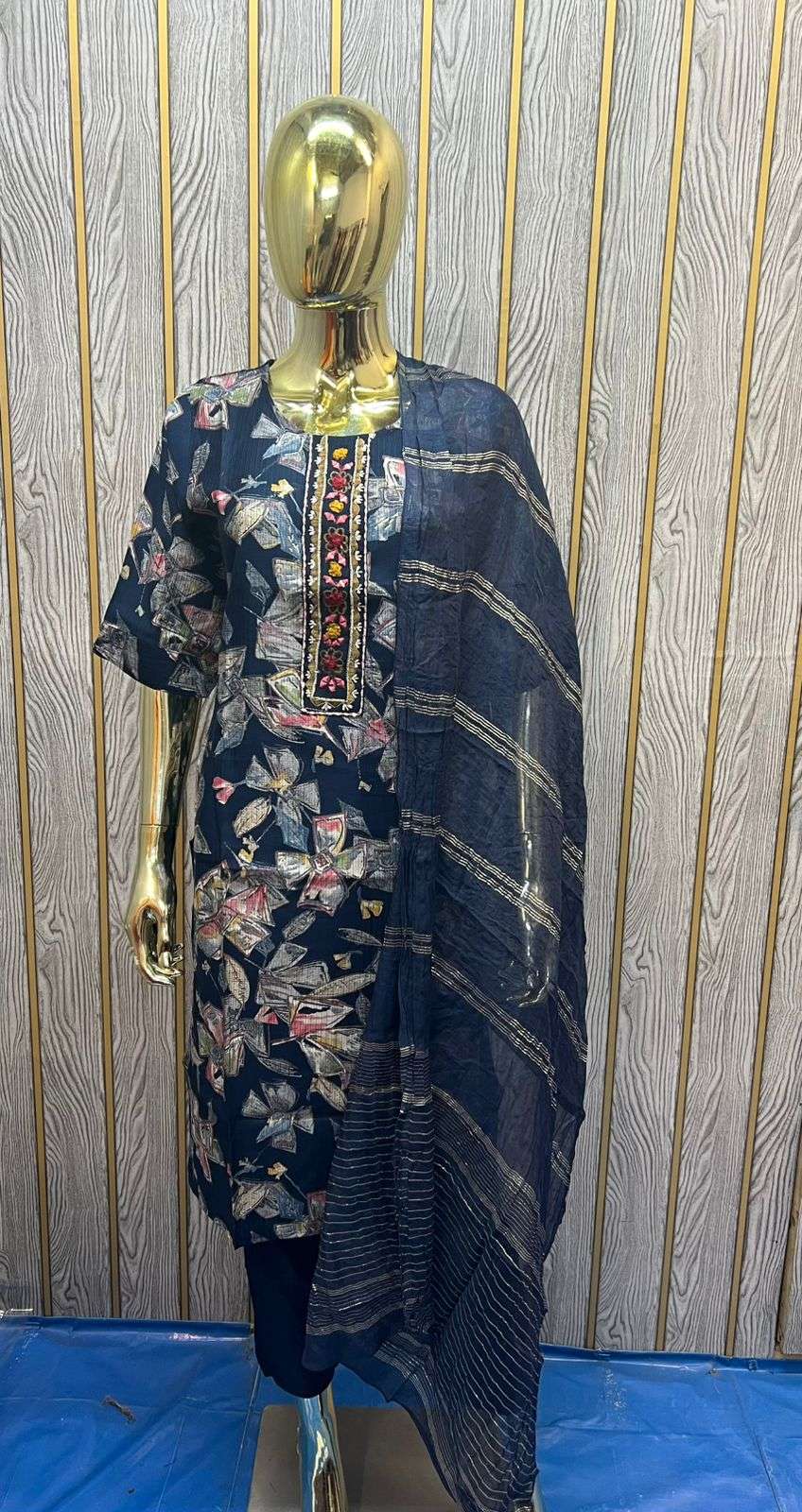 vaniska-rangila17809871002005083801