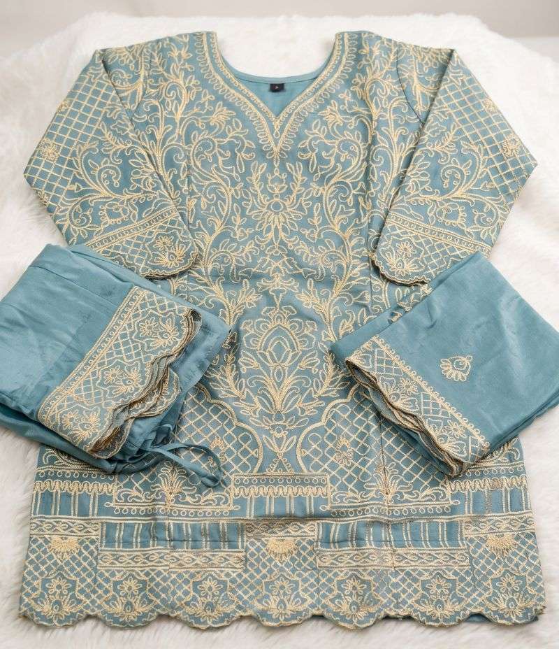 aurraa-nitika17882518301629672445